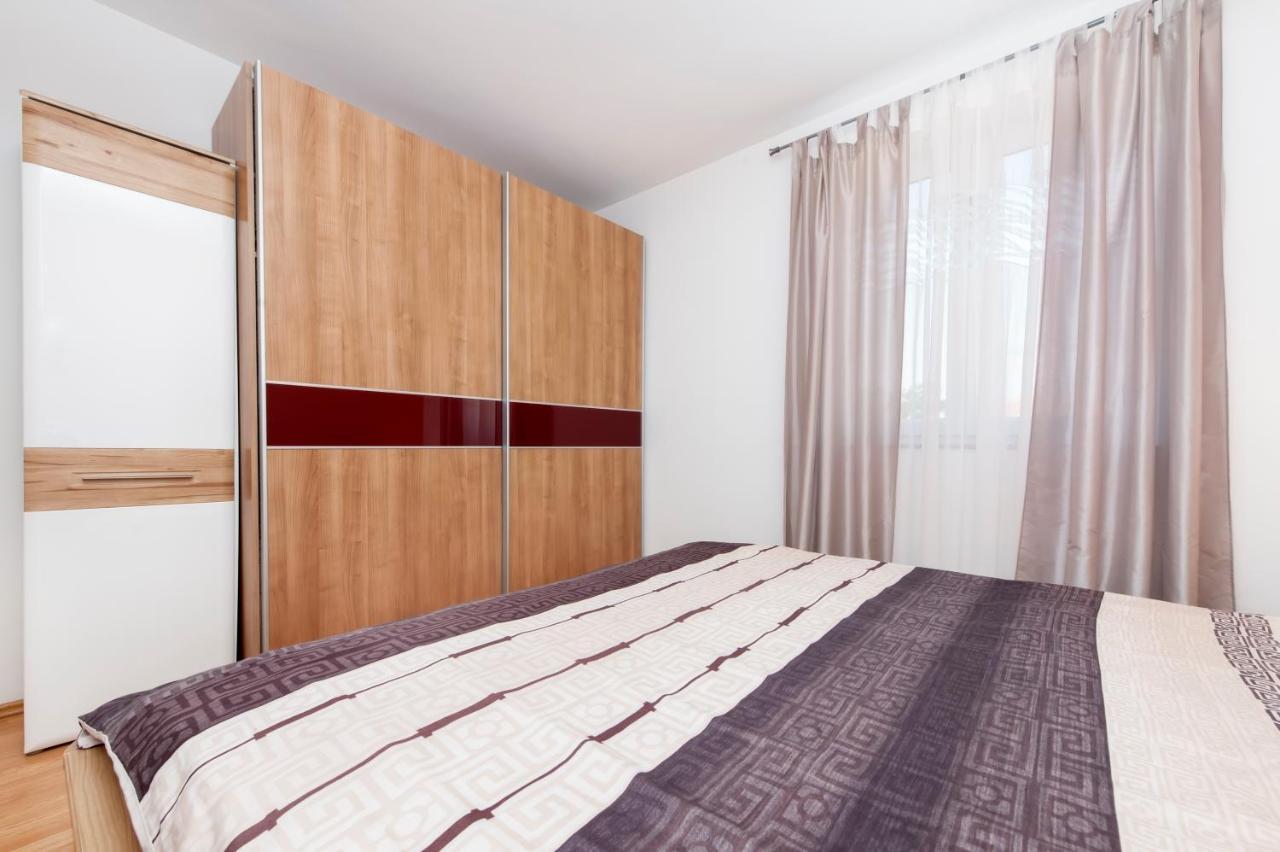 Apartment Deluxe 罗维尼 外观 照片